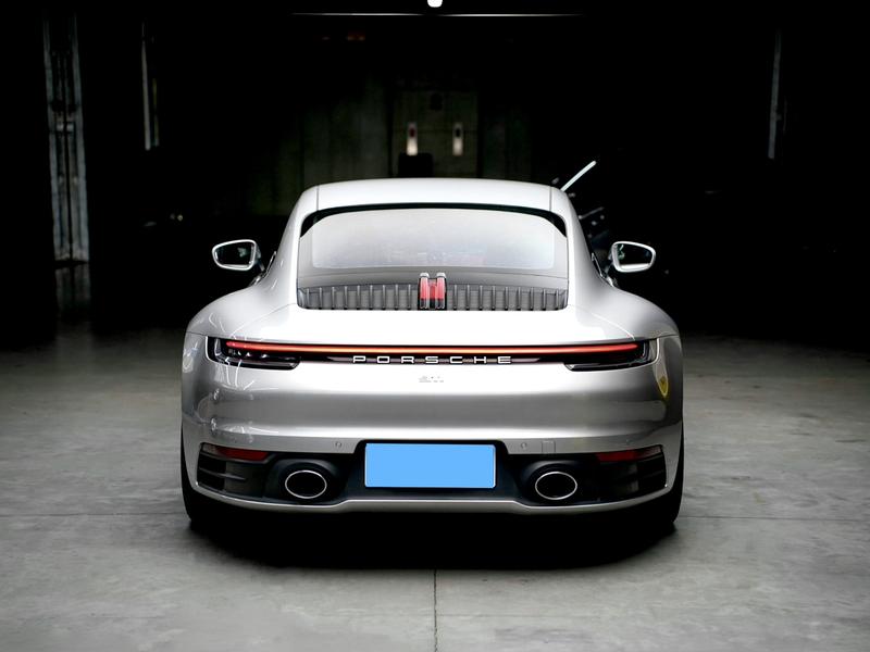Porsche 911, 2022 — фото 5 из 11