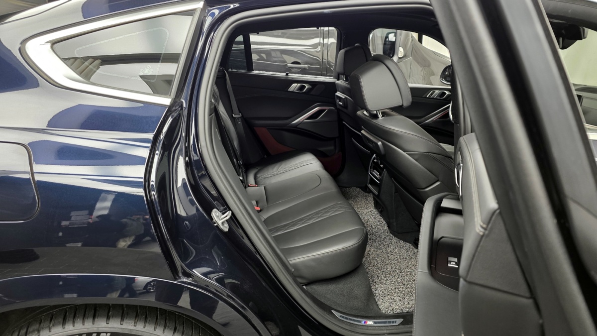 BMW X6, 2022 — фото 12 из 12