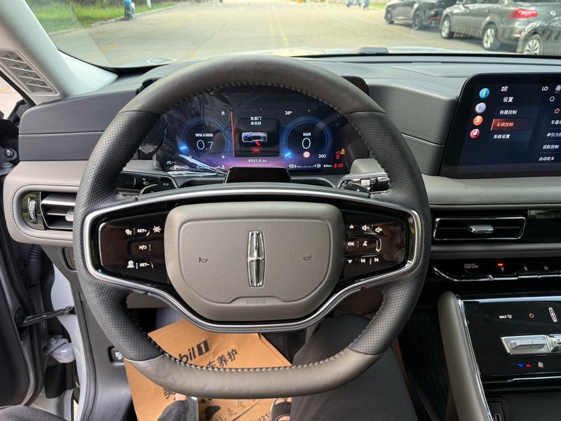 Lincoln Aviator, 2025 — фото 10 из 12