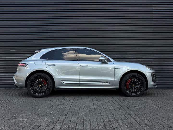 Porsche Macan, 2022 — фото 8 из 9