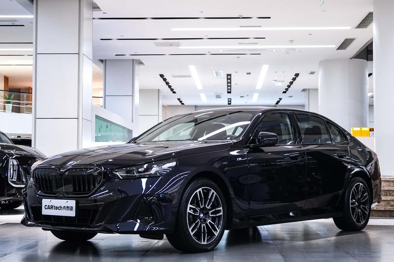 BMW 5 Series, 2025 — купить в Саранске под ключ