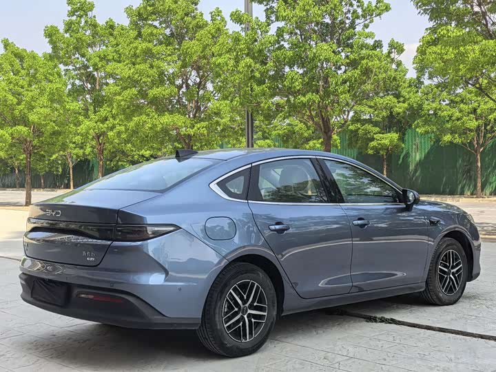 BYD Seal 05 DM-i Hybrid, 2024 — фото 6 из 9