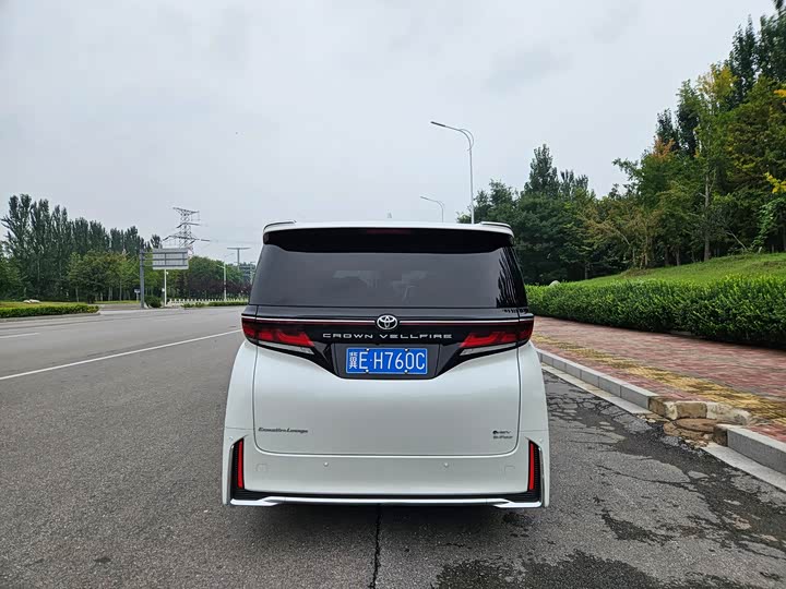 Toyota Vellfire, 2025 — фото 3 из 7