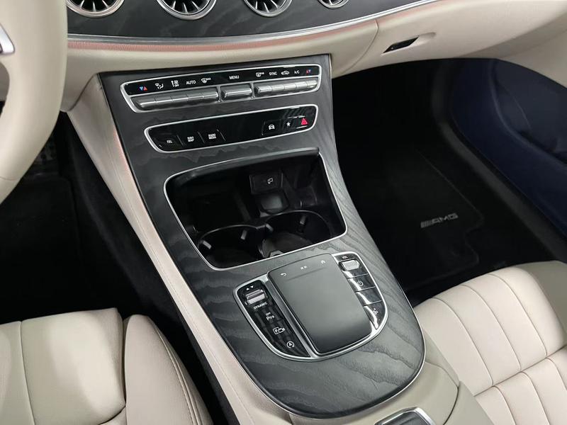 Mercedes-Benz E-Class, 2023 — фото 10 из 12