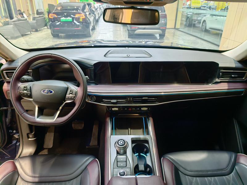 Ford Explorer, 2023 — фото 8 из 12