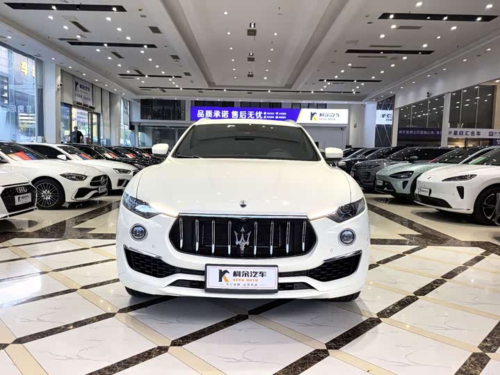 Maserati Levante, 2022 — фото 3 из 9