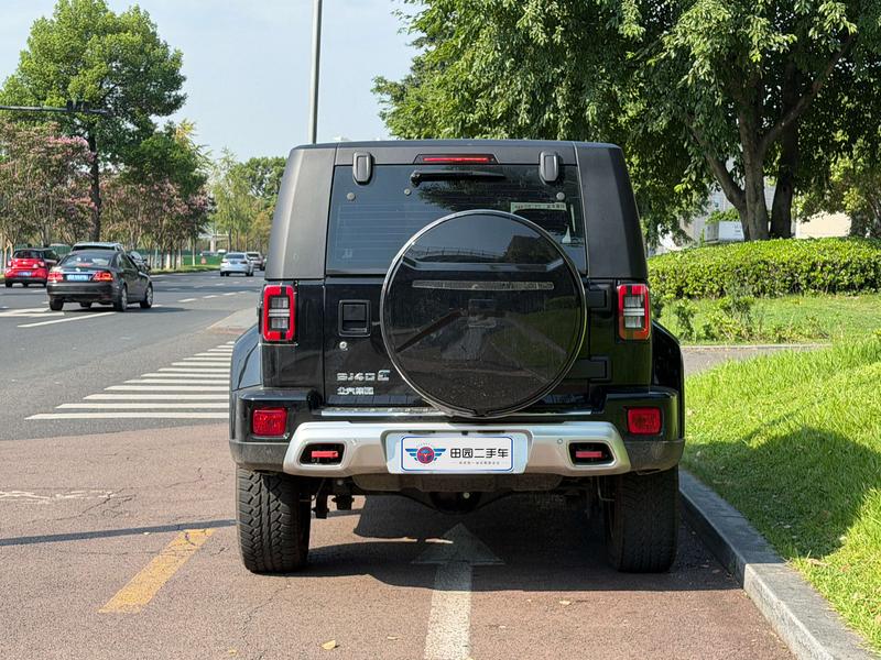 BAIC Beijing BJ40, 2025 — фото 5 из 12