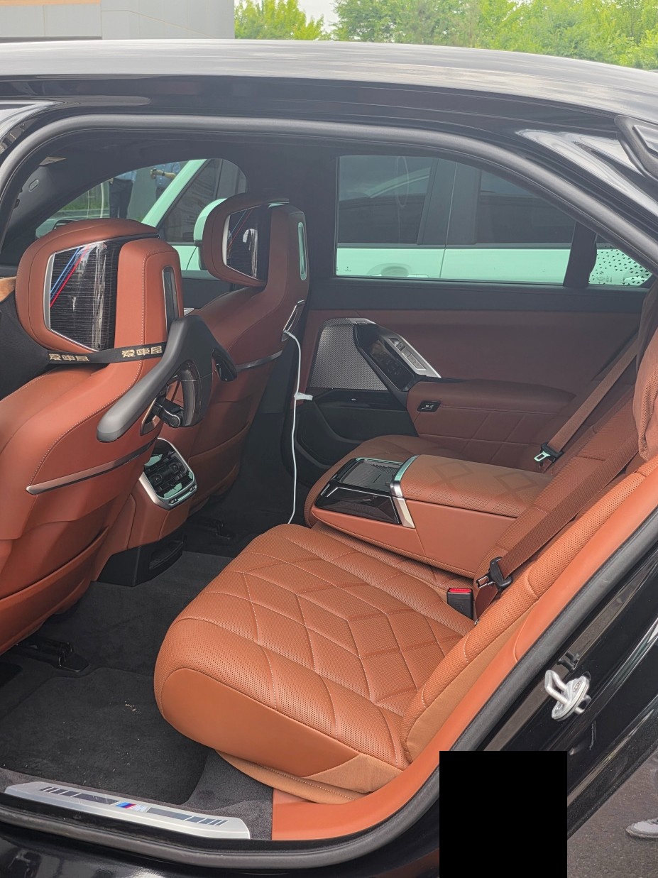 BMW 7 Series, 2025 — фото 5 из 5