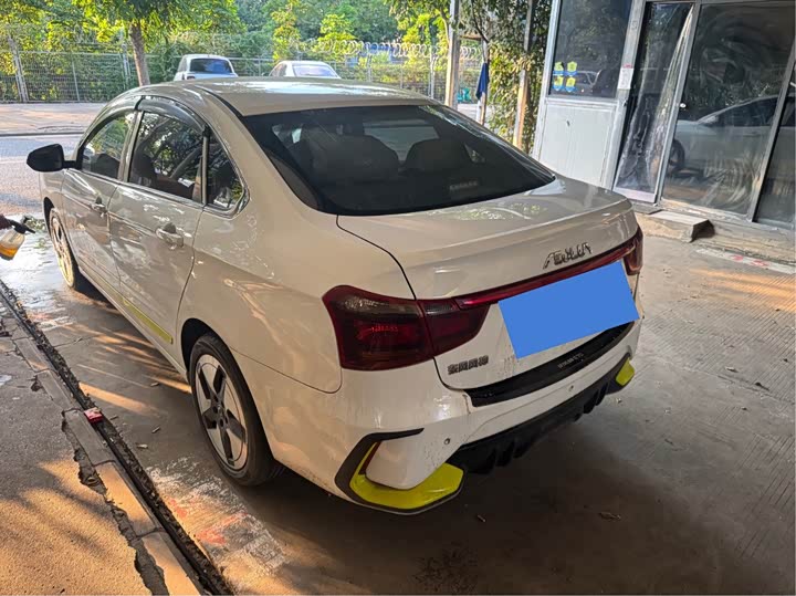 Dongfeng Aeolus E70, 2022 — фото 8 из 9