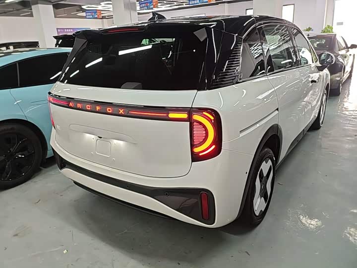 BAIC Arcfox Kaola, 2023 — фото 7 из 9