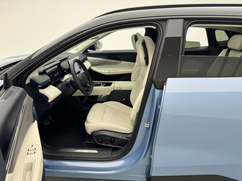 Lynk & Co 08 EM-P Hybrid, 2025 — фото 12 из 12