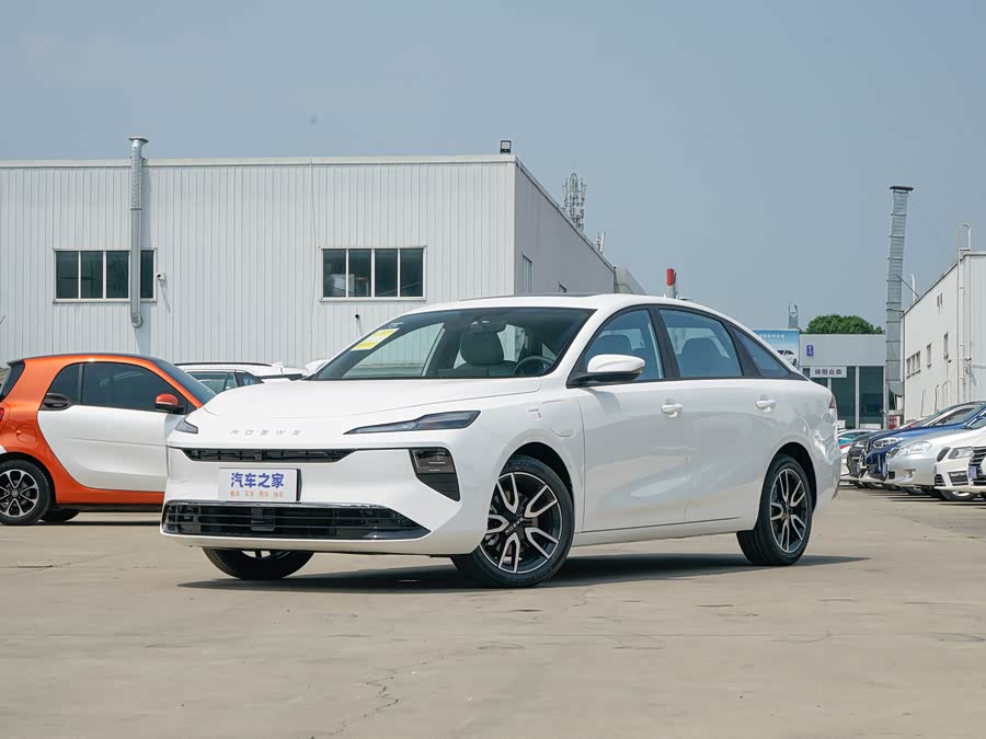 Roewe D6, 2026 — купить в Казани под ключ