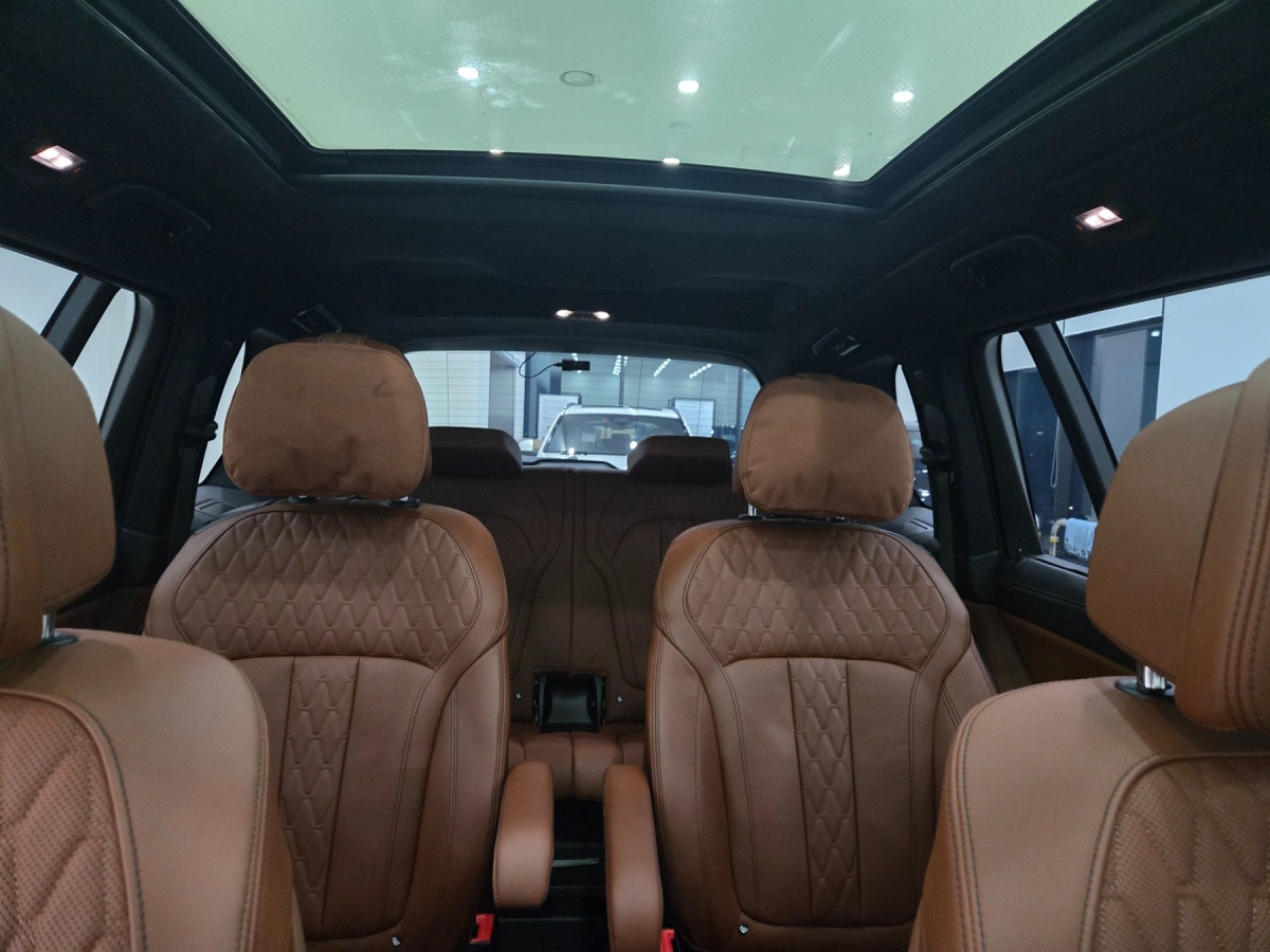 BMW X7, 2025 — фото 6 из 12