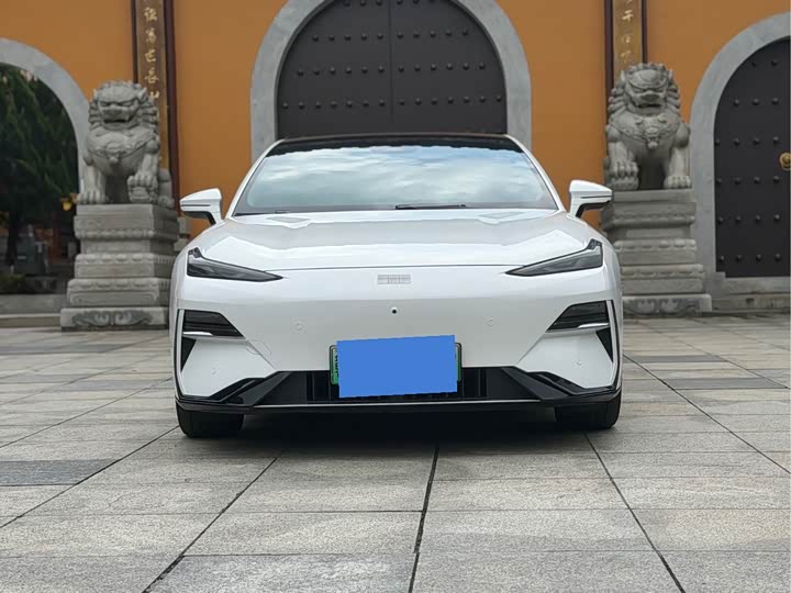 Geely Galaxy E8, 2025 — фото 2 из 9