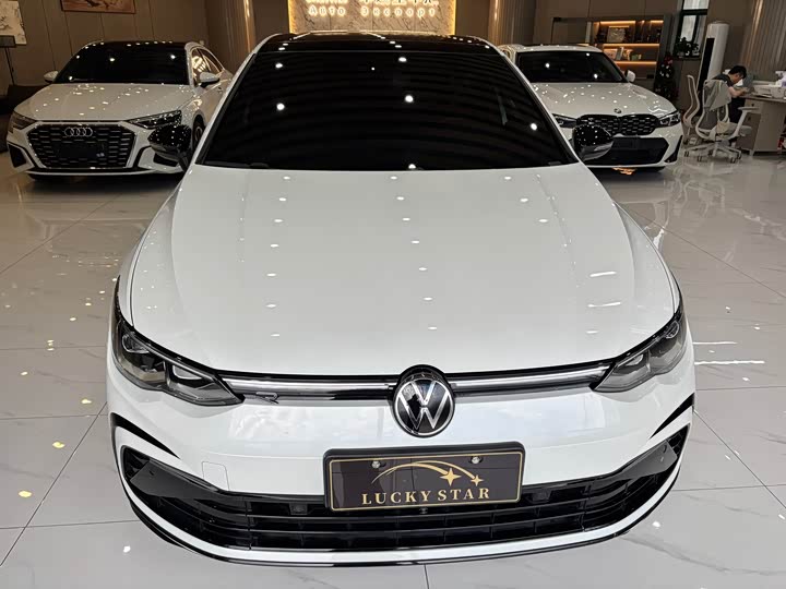 Volkswagen Golf, 2023 — фото 8 из 9