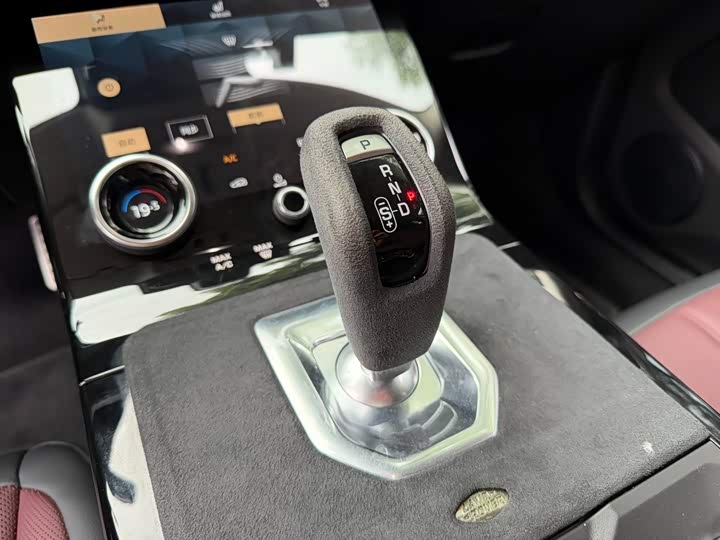 Land Rover Range Rover Evoque L, 2021 — фото 9 из 9