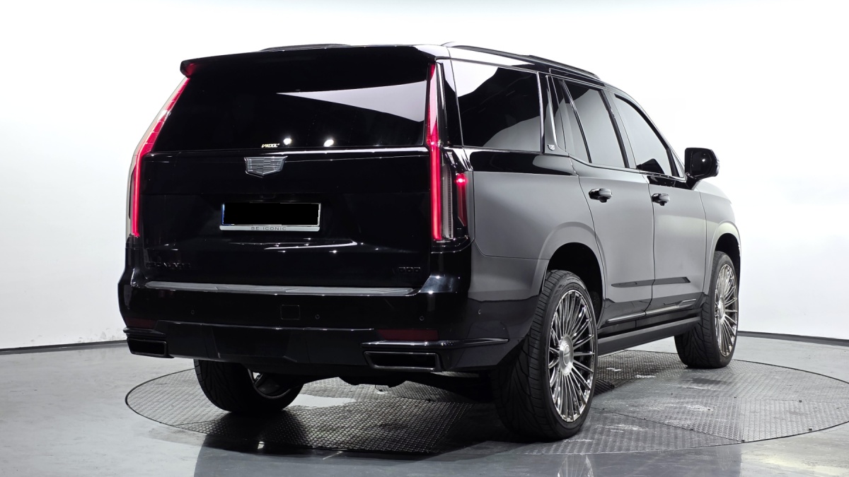 Cadillac Escalade, 2023 — фото 2 из 12
