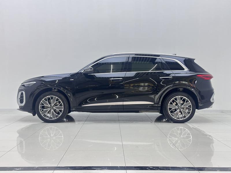 Audi Q5L, 2025 — фото 4 из 12