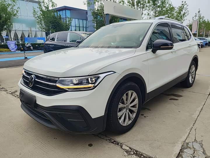 Volkswagen Tiguan L Pro, 2024 — купить в Кирове под ключ