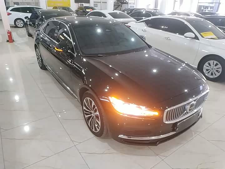 Volvo S90 Hybrid, 2023 — фото 4 из 9