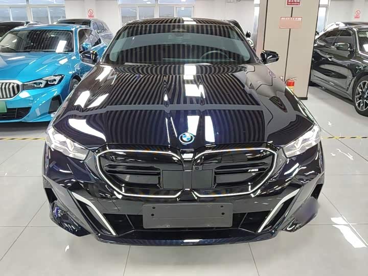BMW i5, 2024 — фото 3 из 9