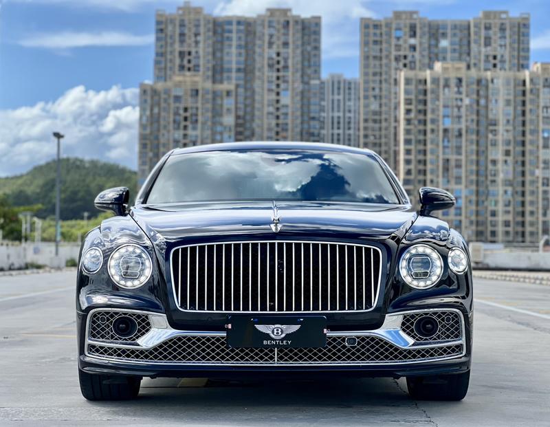 Bentley Flying Spur, 2021 — фото 2 из 12