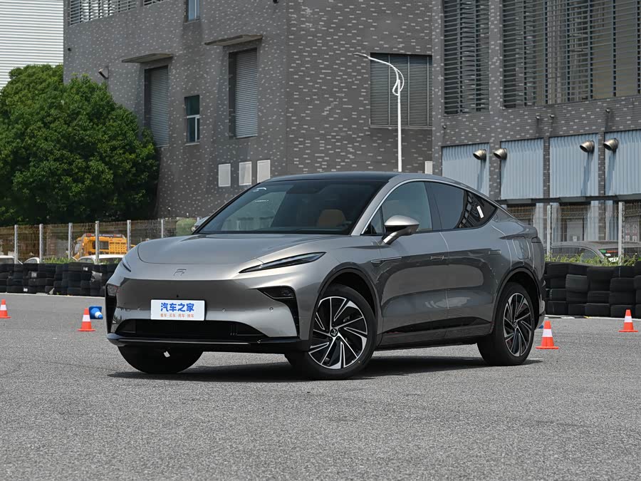 Roewe R7, 2026 — купить в Москве под ключ