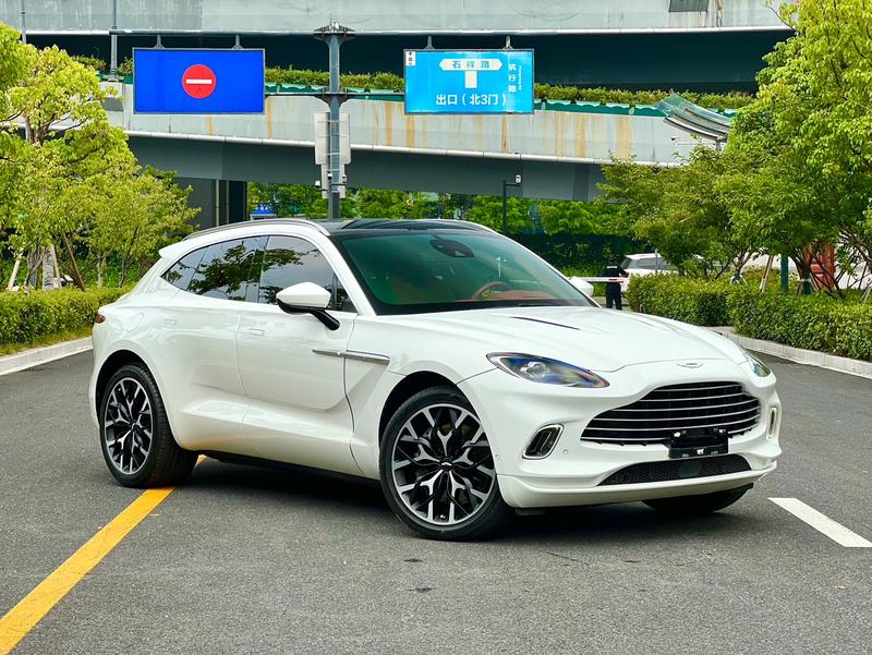 Aston Martin DBX, 2022 — фото 3 из 12
