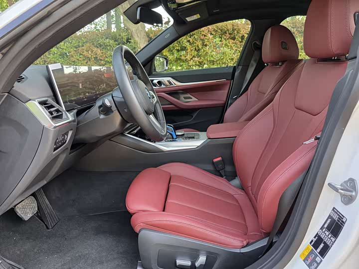 BMW i4, 2025 — фото 3 из 9