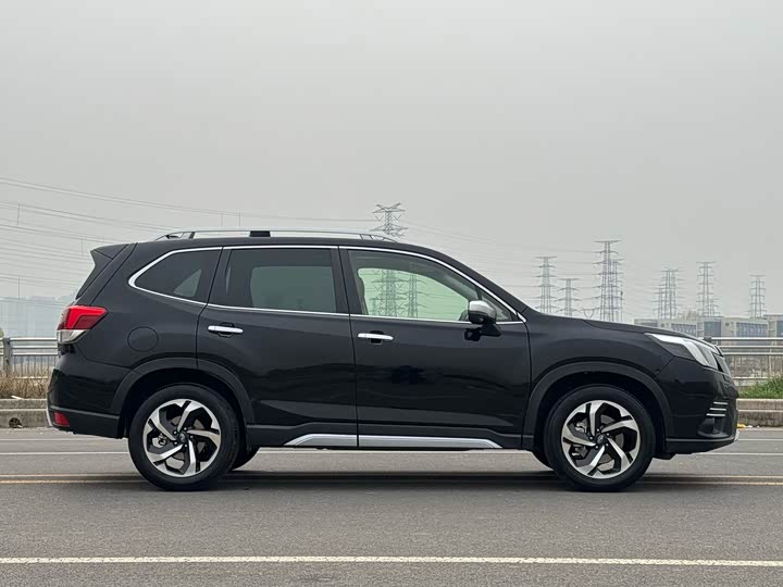 Subaru Forester, 2023 — фото 4 из 9
