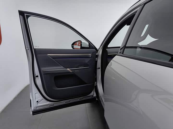 Dongfeng Yipai eπ 008, 2024 — фото 8 из 9