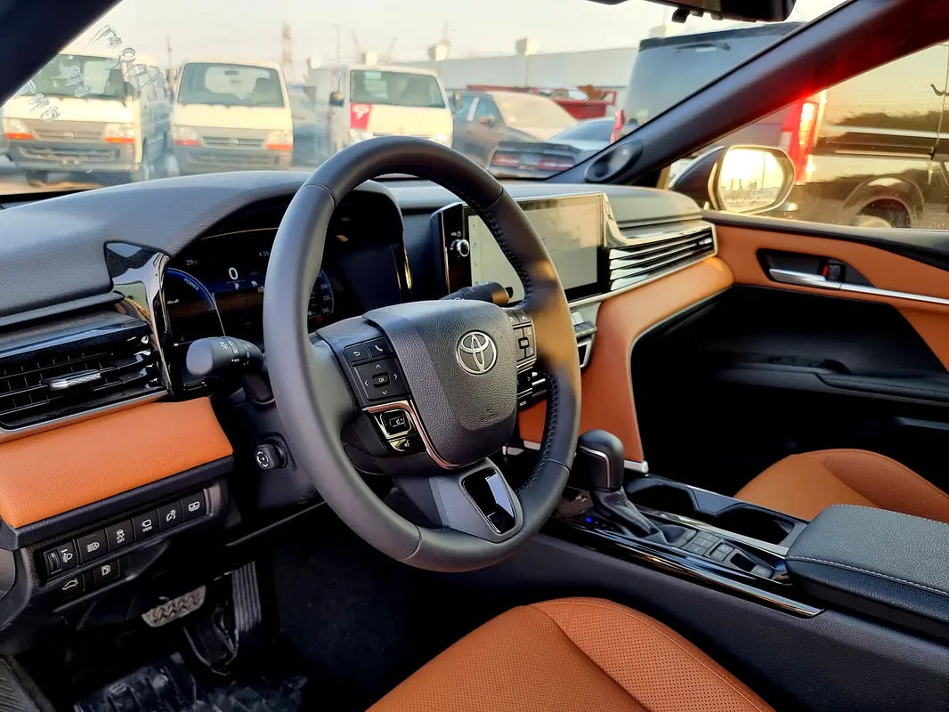 Toyota Camry, 2026 — фото 9 из 10