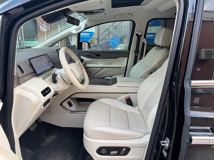 Wey 80 Hybrid, 2025 — фото 4 из 9