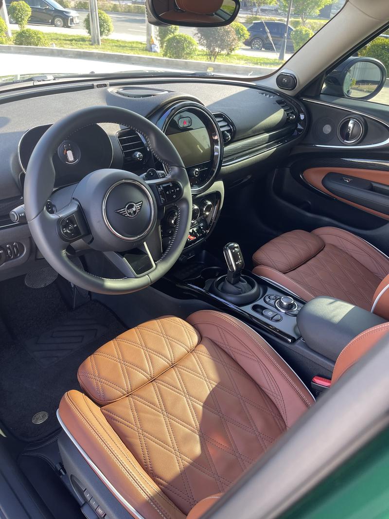 Mini Clubman, 2023 — фото 9 из 12