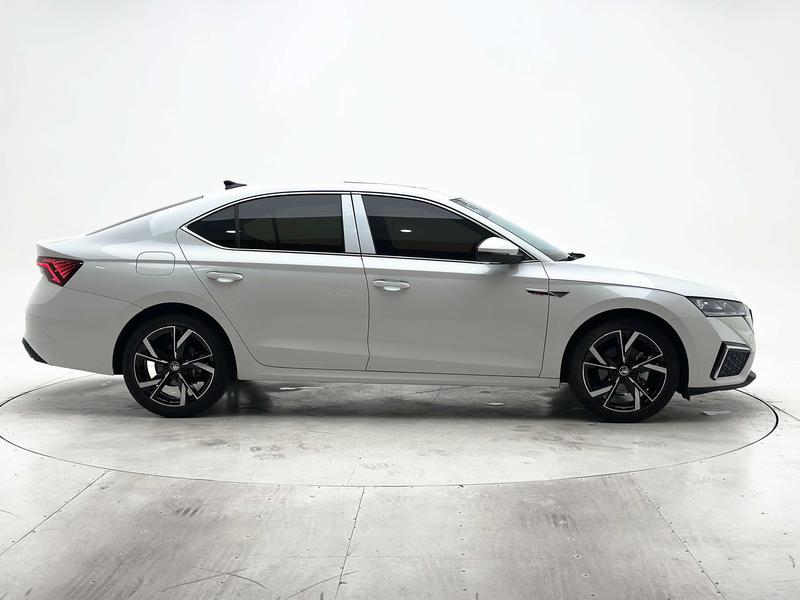 Skoda Octavia Pro, 2024 — фото 8 из 12