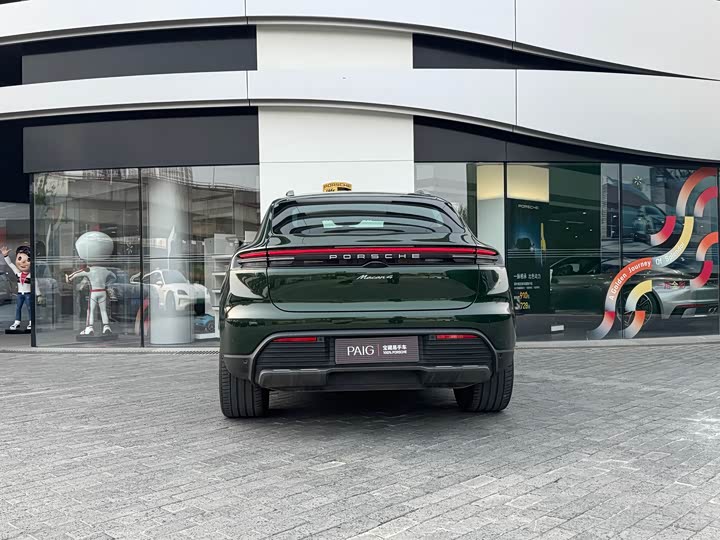 Porsche Macan EV, 2025 — фото 8 из 9