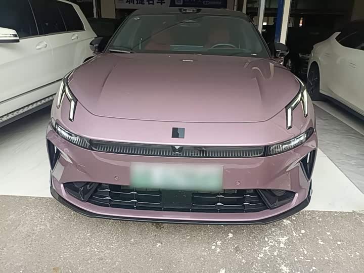Lynk & Co 07 EM-P Hybrid, 2025 — фото 3 из 9