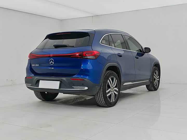 Mercedes-Benz EQA, 2023 — фото 6 из 9