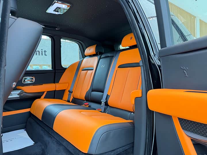 Rolls-Royce Cullinan, 2025 — фото 8 из 9