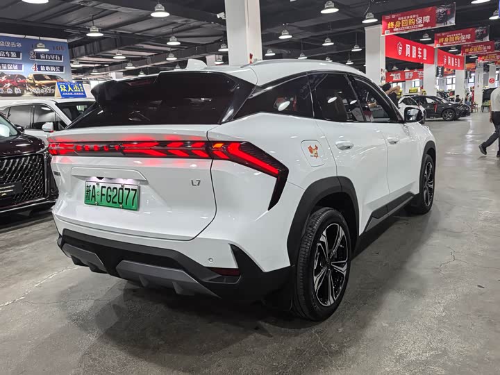 Geely Galaxy L7, 2024 — фото 9 из 9