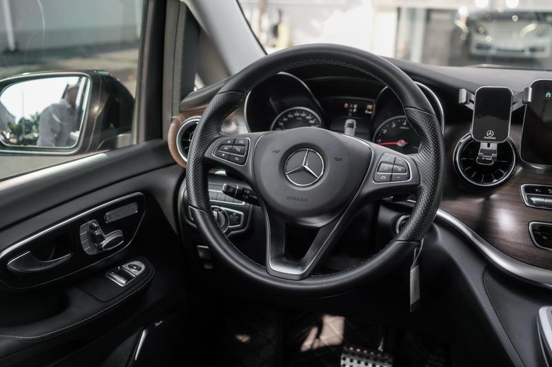 Mercedes-Benz V-Class, 2022 — фото 10 из 12