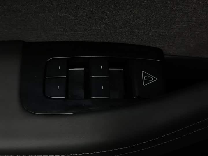 Tesla Model 3, 2025 — фото 9 из 9