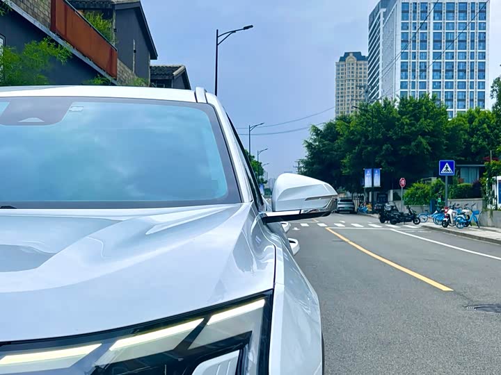 Geely Atlas L, 2023 — фото 5 из 9