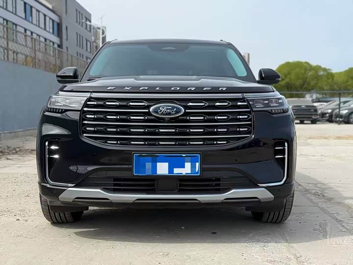 Ford Explorer, 2024 — фото 2 из 9