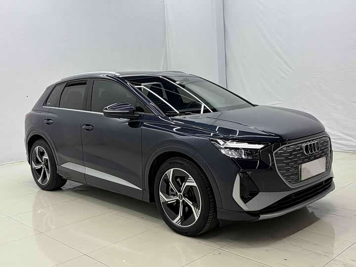 Audi Q4 e-tron, 2024 — фото 3 из 9