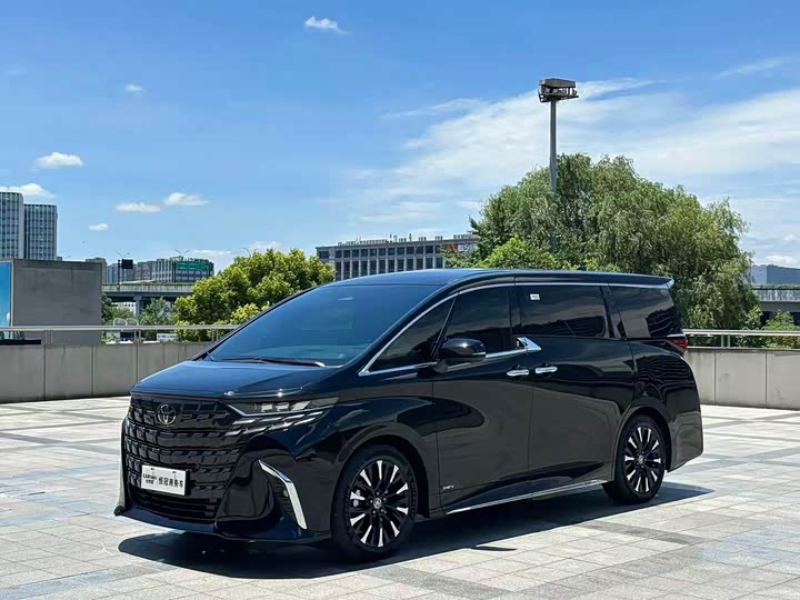 Toyota Alphard, 2025 — купить в Оренбурге под ключ