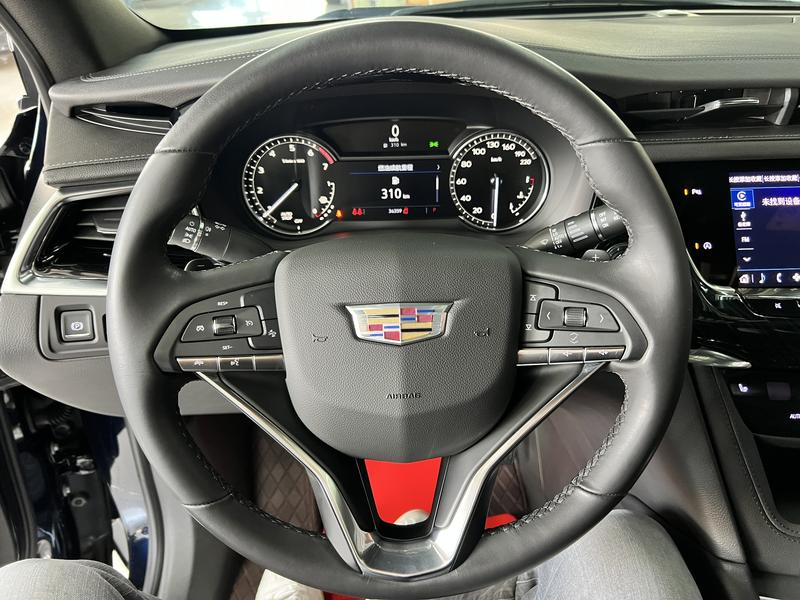 Cadillac XT6, 2022 — фото 10 из 12