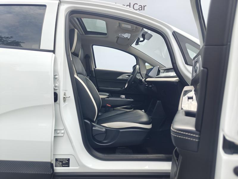 Geely Geometry E Firefly, 2023 — фото 9 из 12