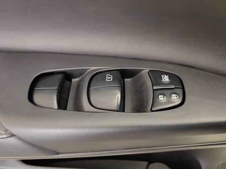 Nissan Sylphy, 2023 — фото 9 из 9