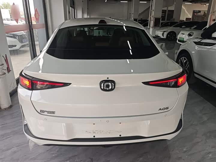 Changan Qiyuan (Nevo) A05, 2023 — фото 6 из 9